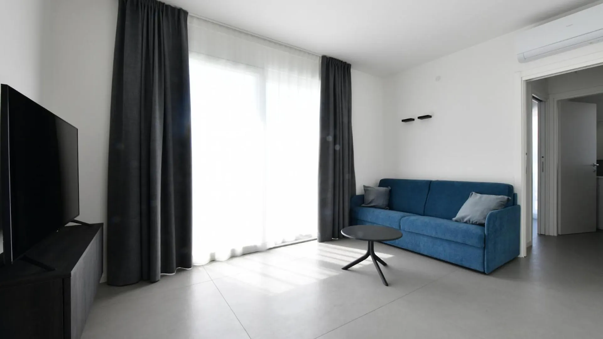 Les Jolie Apartment Lido di Jesolo Italy